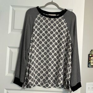 Black and White Floral Women's Top